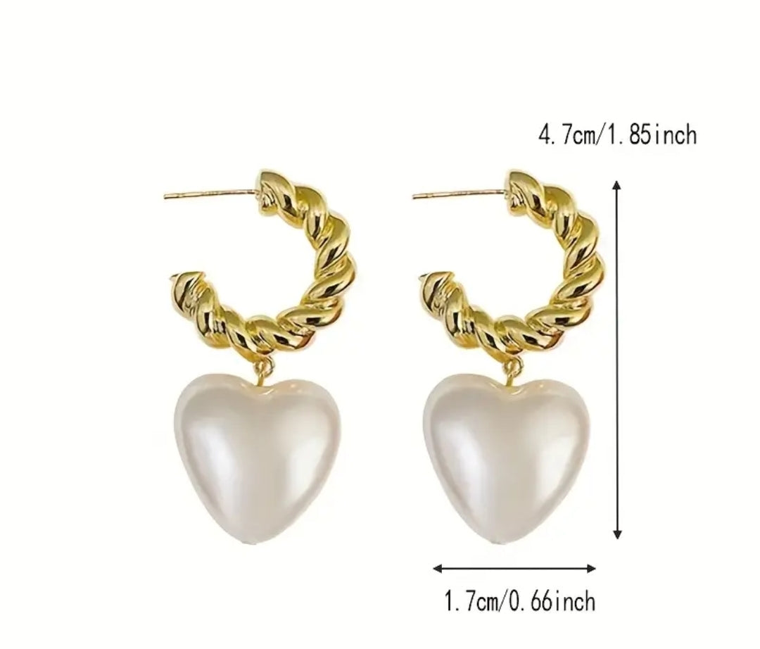 Heart Pearl / Gold Hoops
