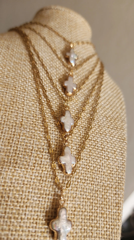 Madre Perla Cross Chain
