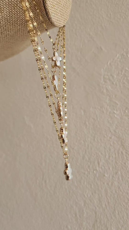 Madre Perla Cross Chain